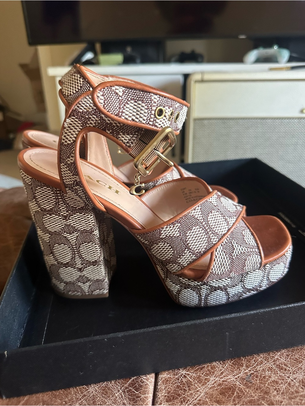 Coach “Nelly” jacquard signature cocoa amber Block Heel Sandals - Picture 6 of 10